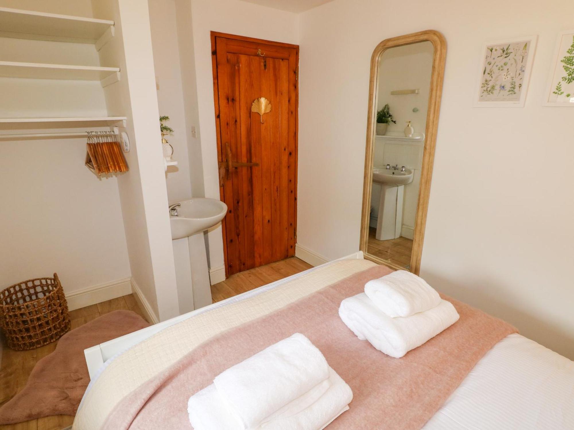 Villa The Stables Haverfordwest Esterno foto